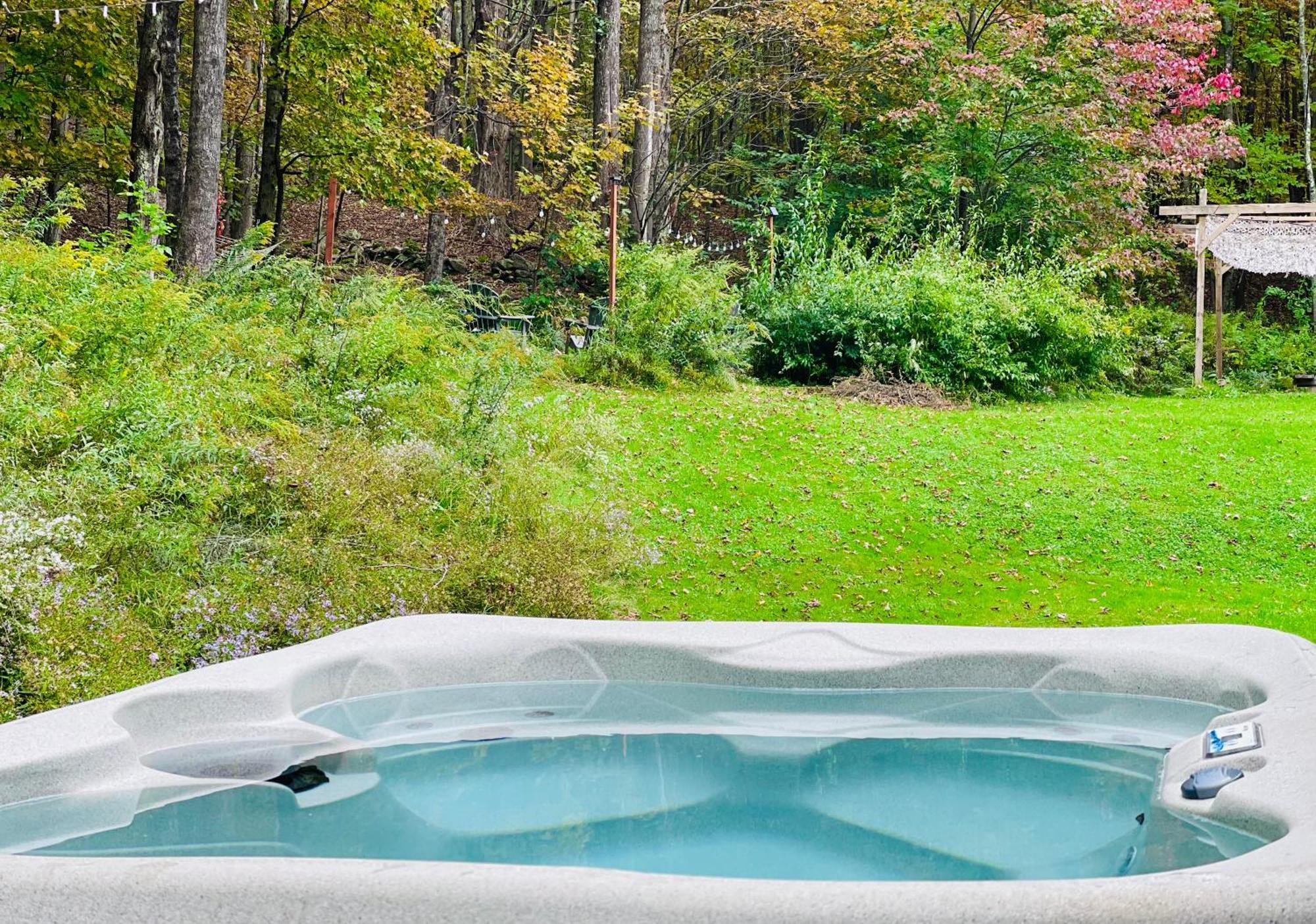 Cozy Cottage With Jacuzzi And Fire Pit And Reading Nook! Livingston Manor Eksteriør bilde