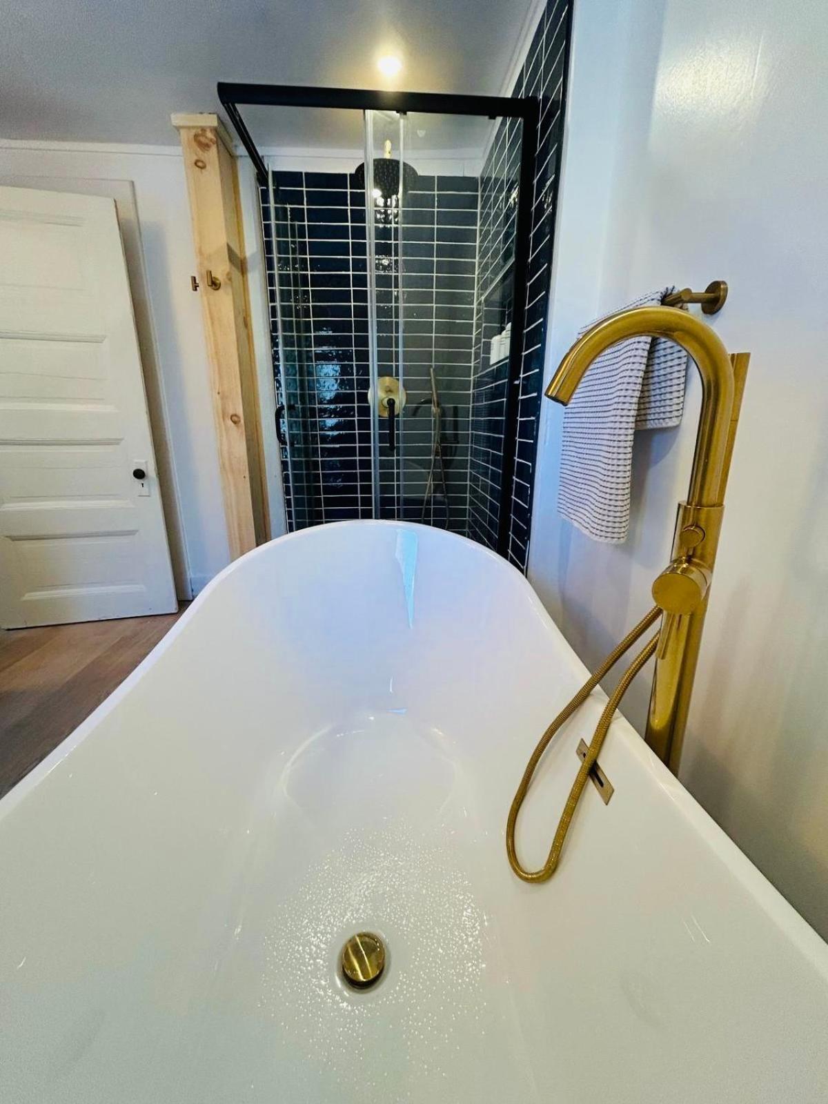Cozy Cottage With Jacuzzi And Fire Pit And Reading Nook! Livingston Manor Eksteriør bilde